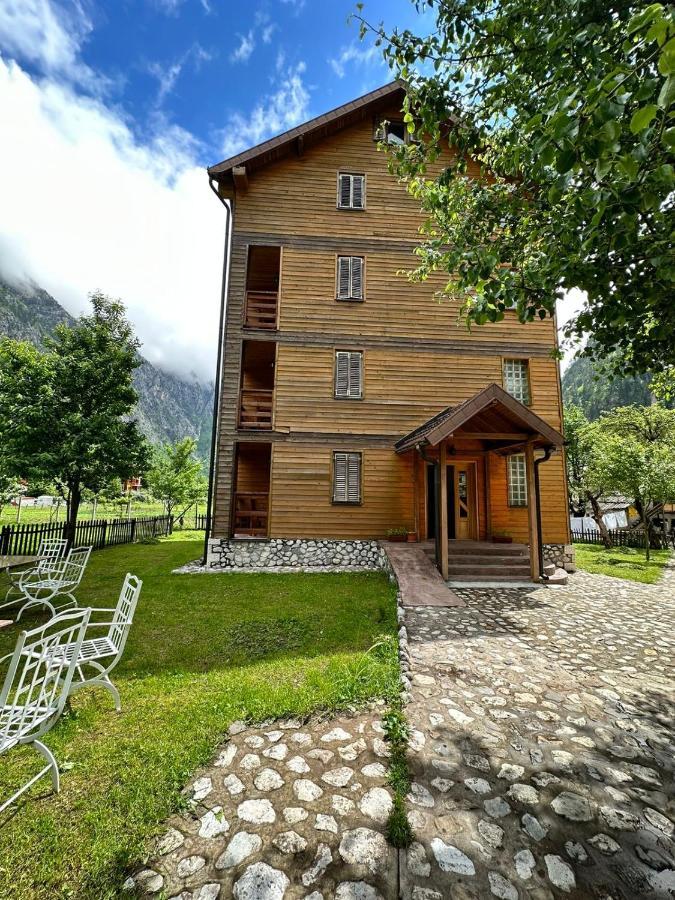 Residence Quku Valbones Buitenkant foto