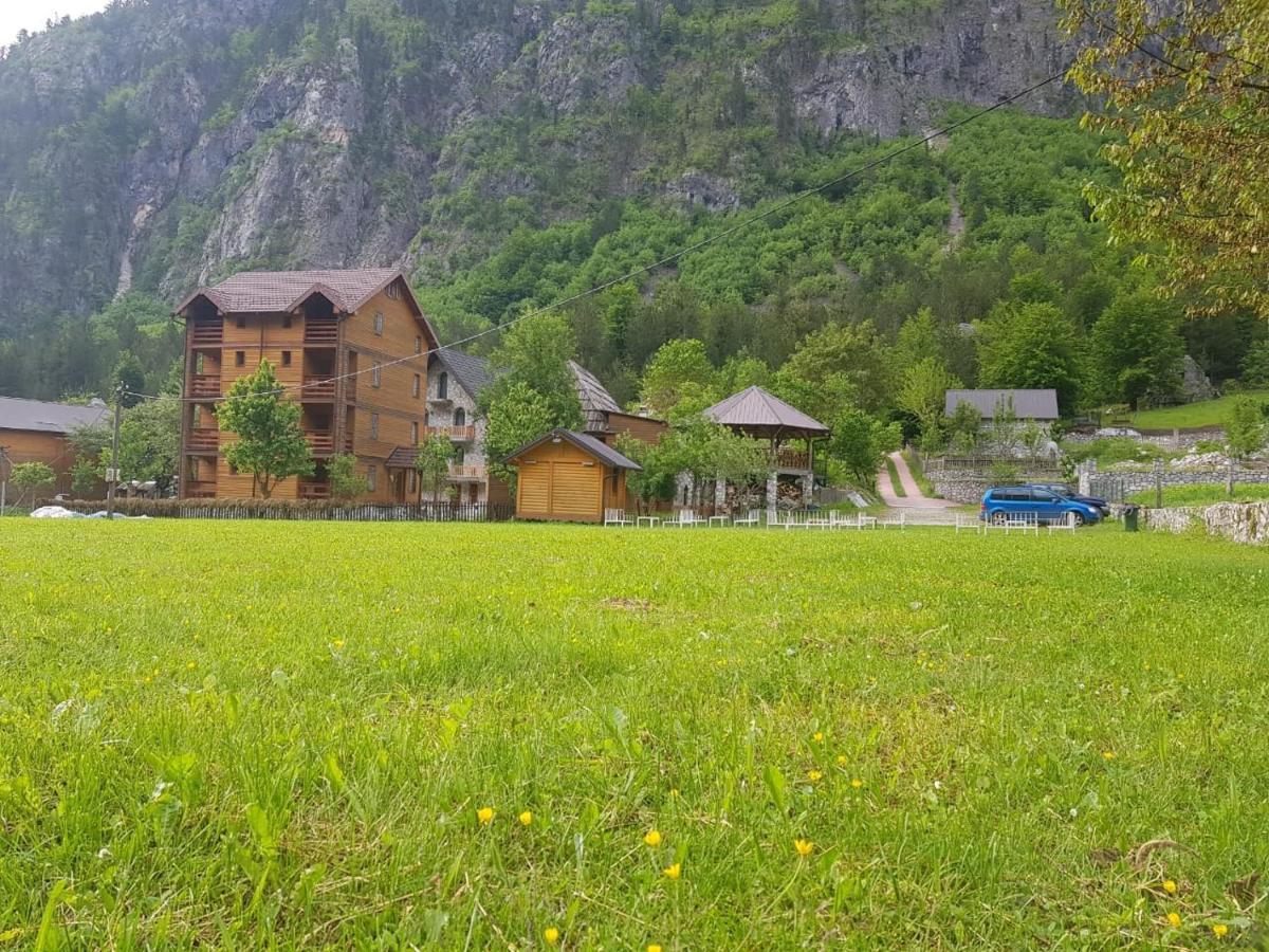 Residence Quku Valbones Buitenkant foto